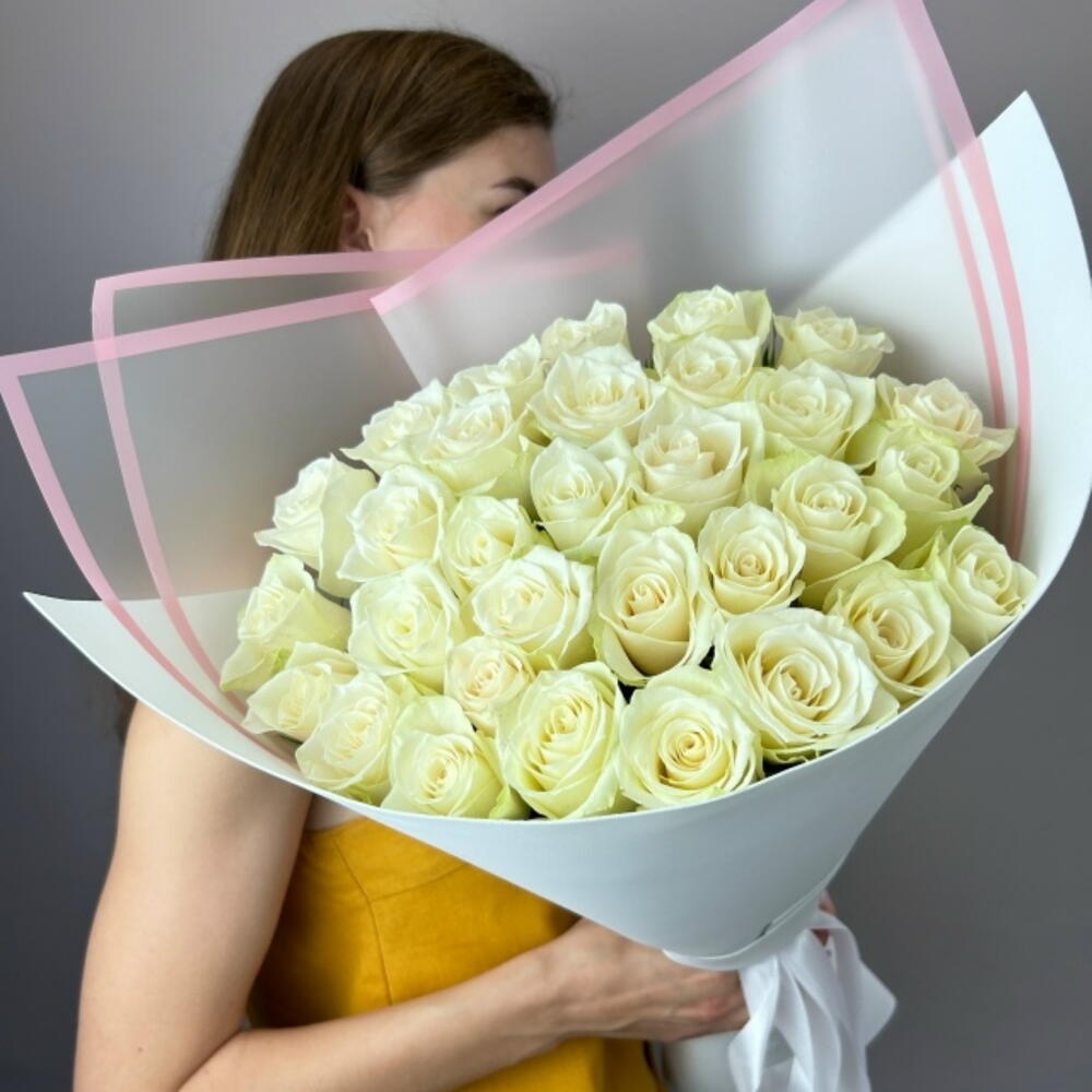 Букет из 37 белых кенийских роз