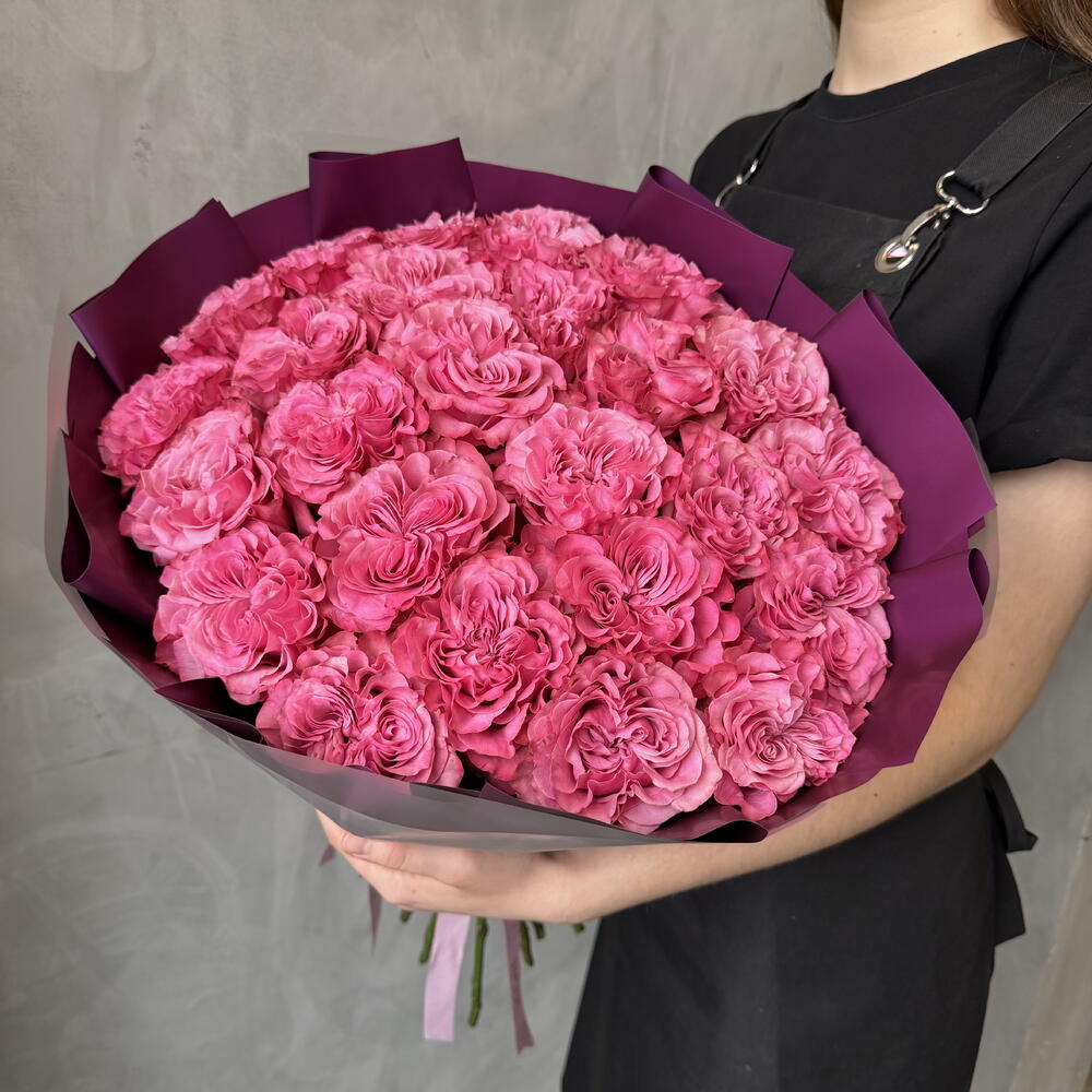 Букет из 25 пионовидных голландских роз