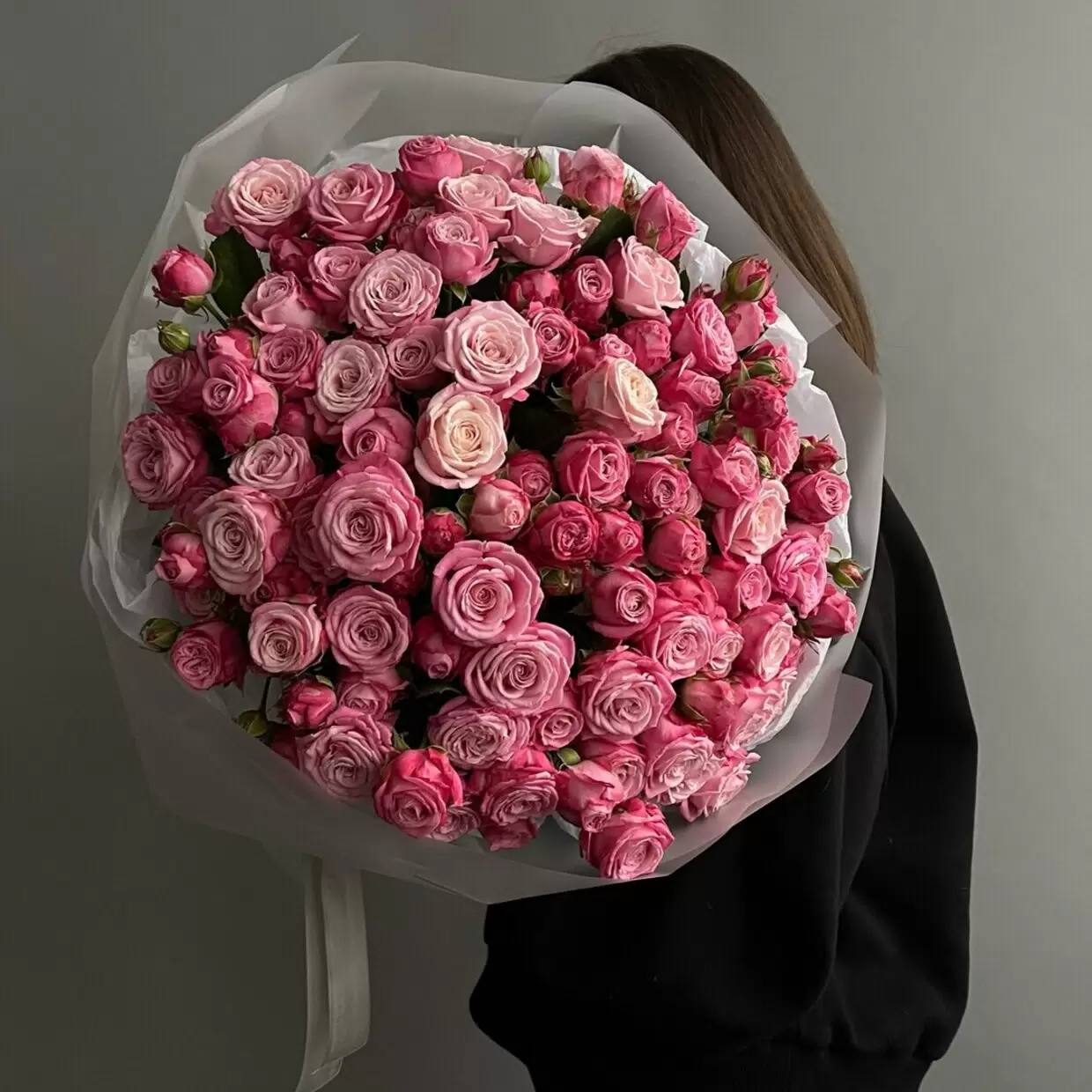 Букет из 17 кустовых пионовидных роз №118