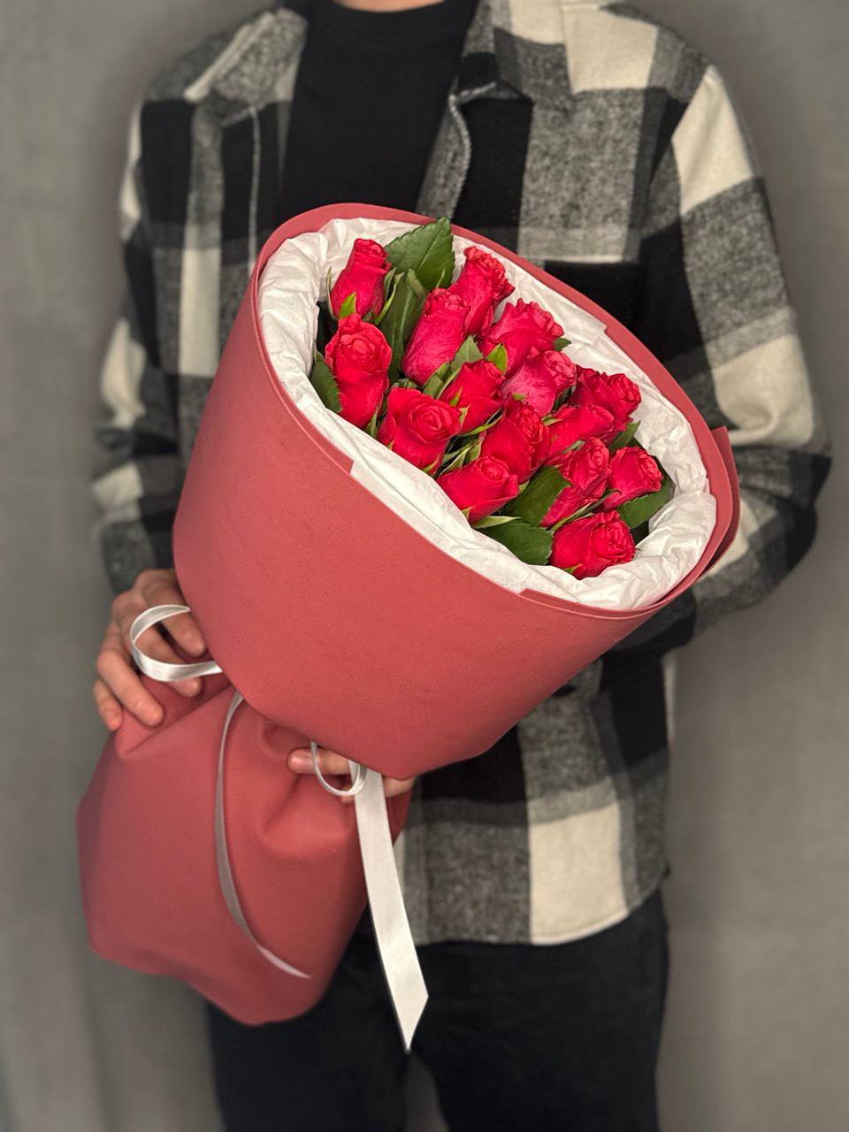 Букет из 15 роз Кении №243